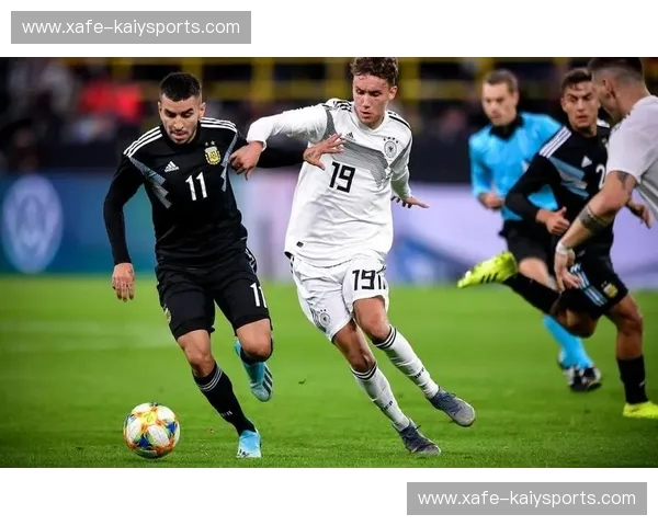 德国队:铁血与诗意的绿茵传奇 德国队:铁血与诗意的绿茵传奇